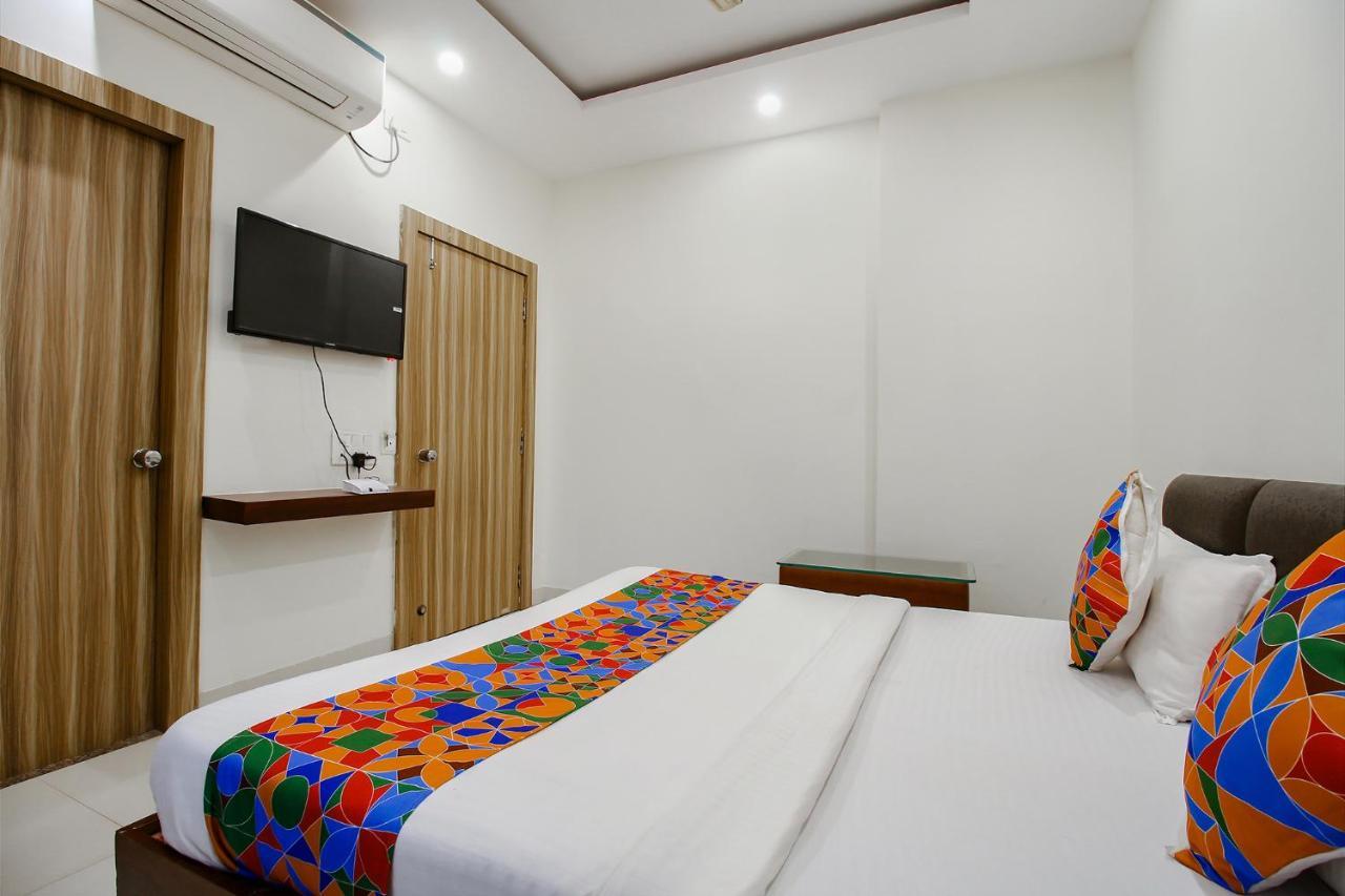Fabexpress Yuvan Gouharganj Экстерьер фото