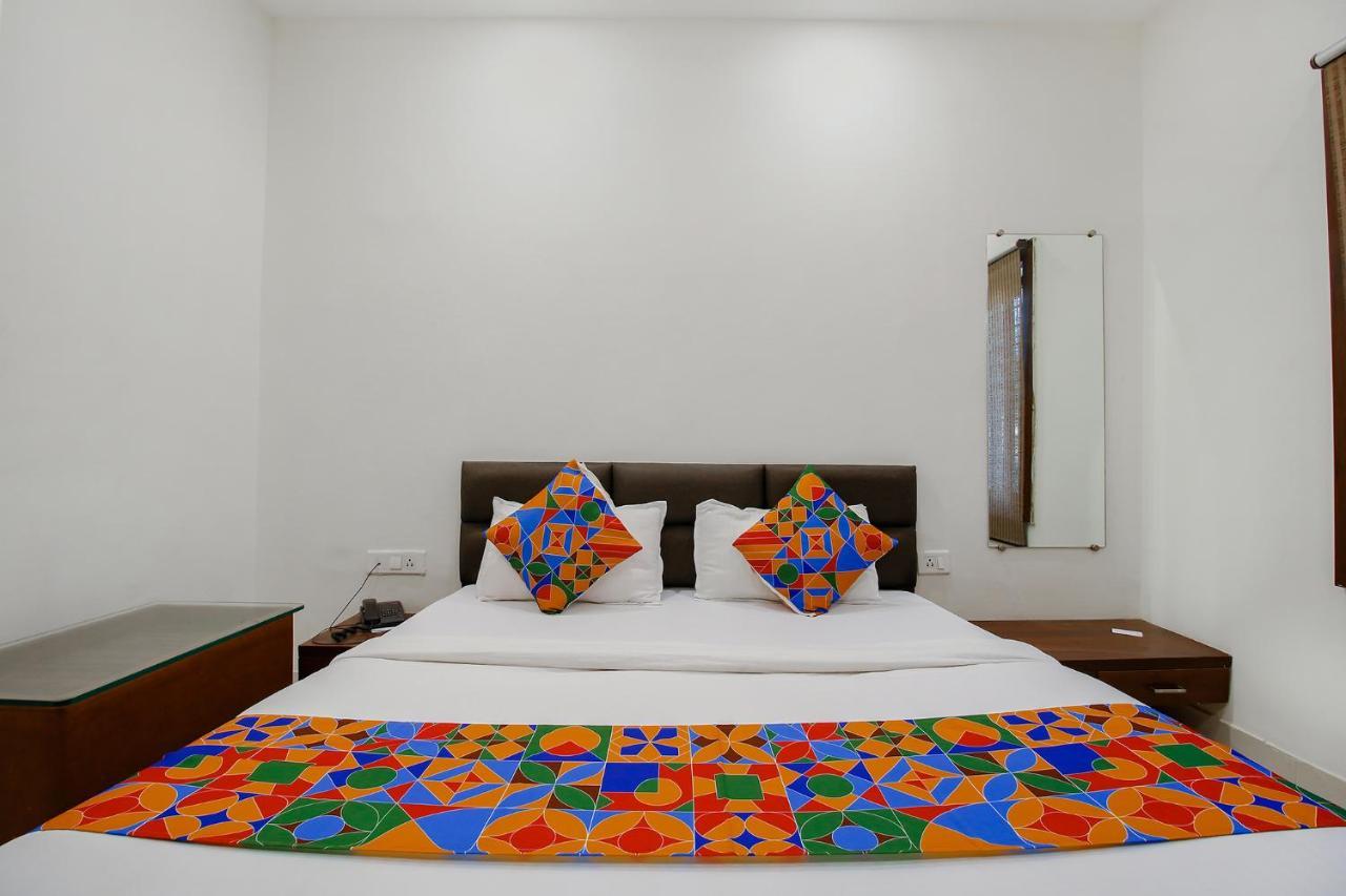 Fabexpress Yuvan Gouharganj Экстерьер фото