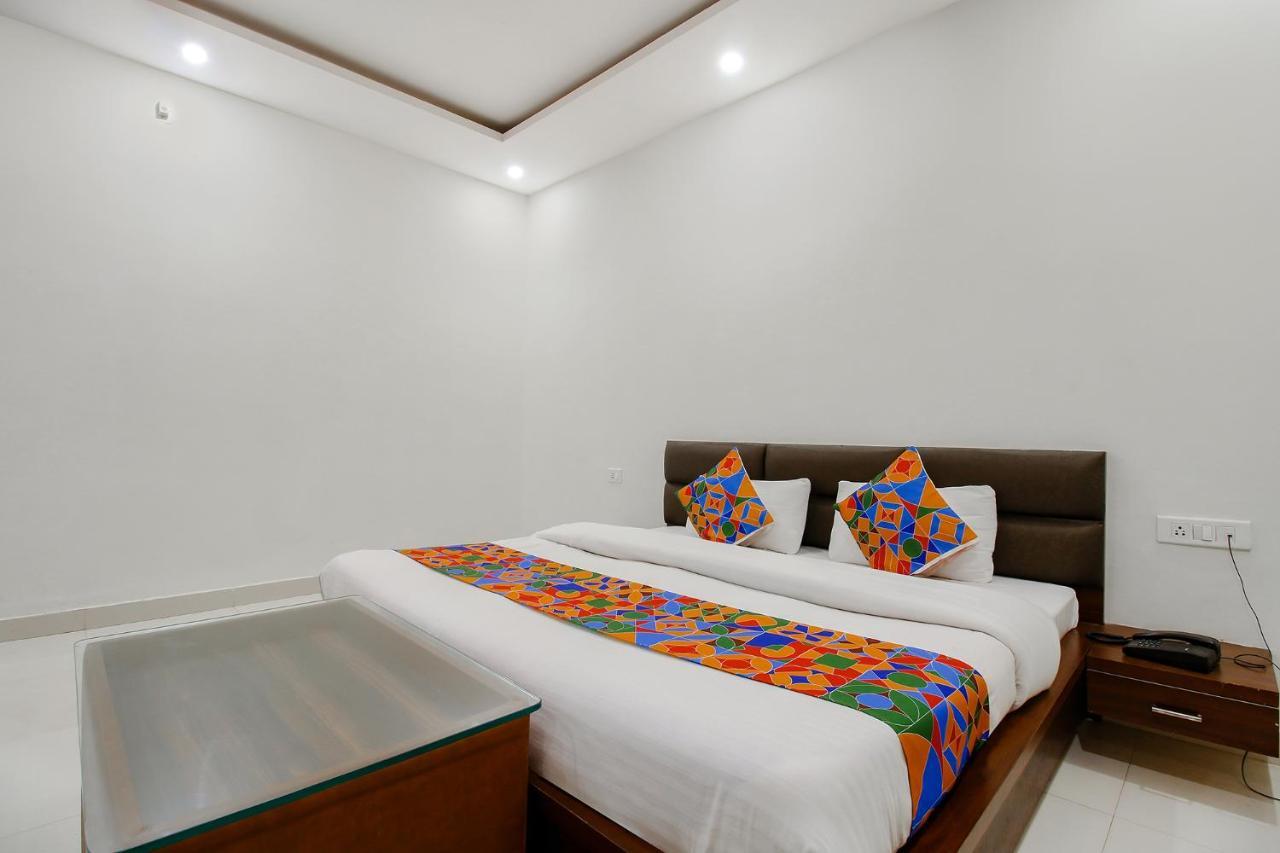 Fabexpress Yuvan Gouharganj Экстерьер фото