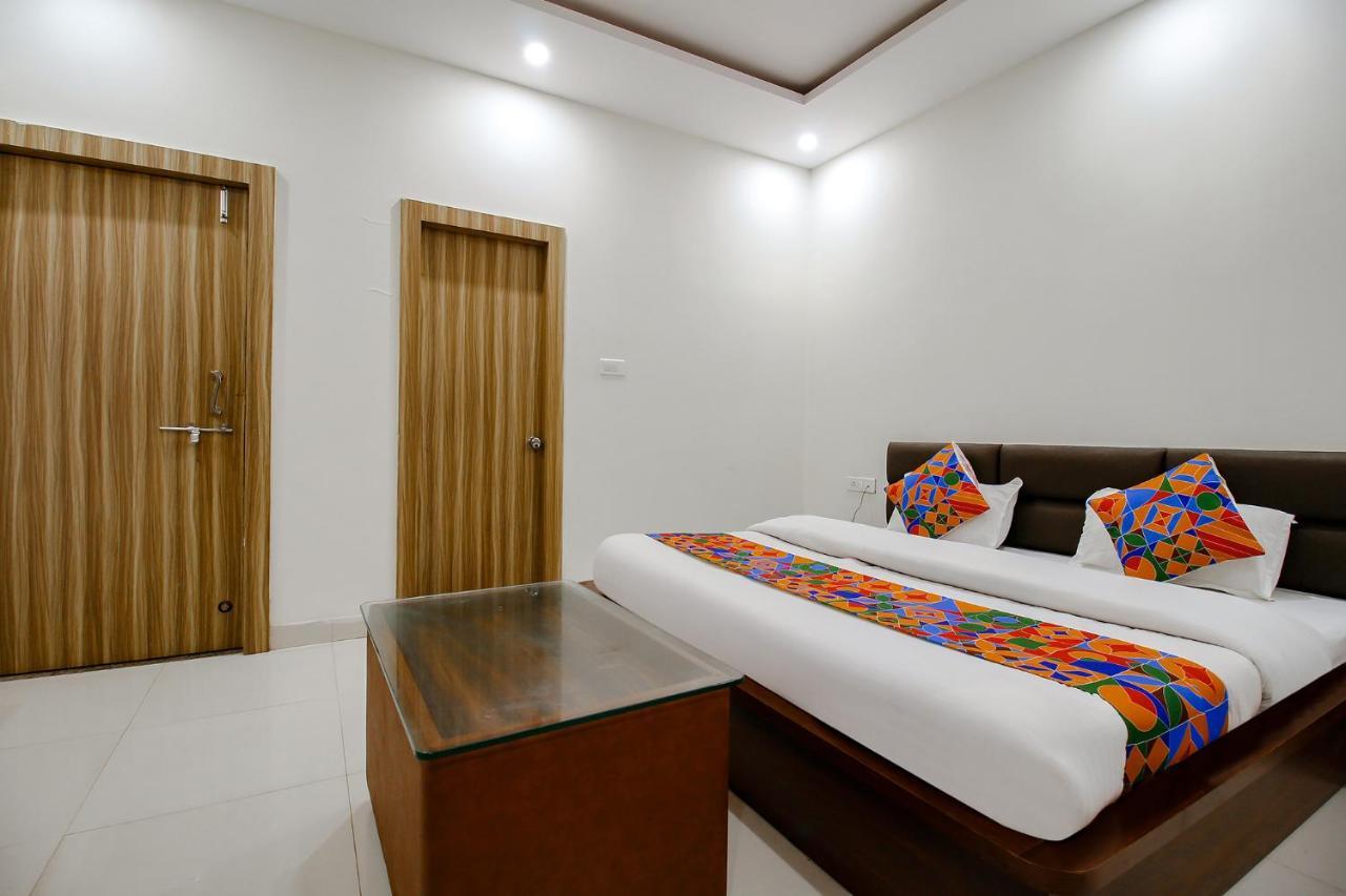 Fabexpress Yuvan Gouharganj Экстерьер фото